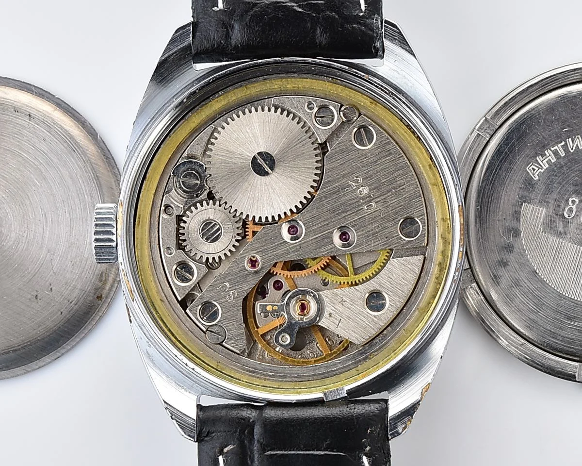 Vintage Soviet mechanical Raketa wristwatch - antimagnetic!