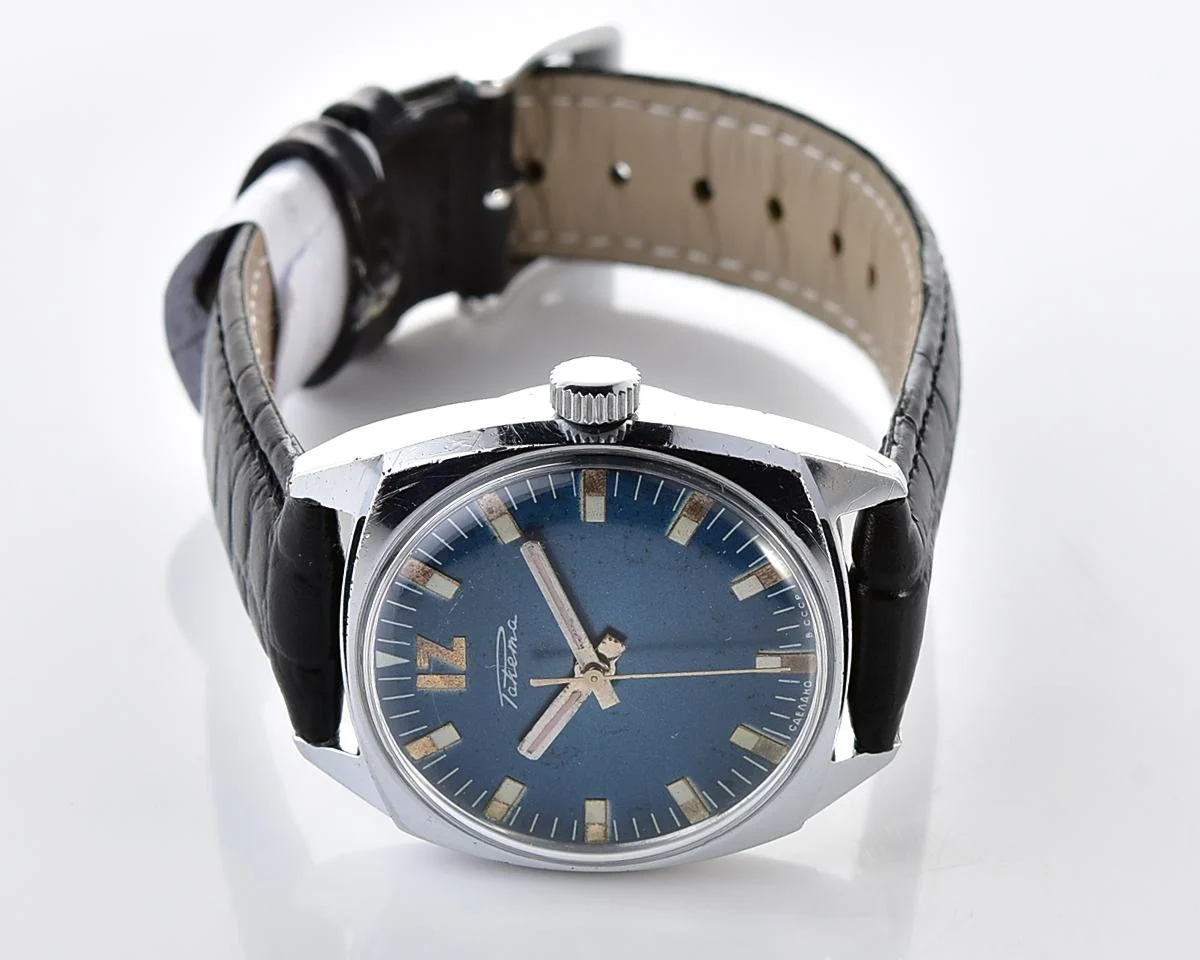 Vintage Soviet mechanical Raketa wristwatch - antimagnetic!