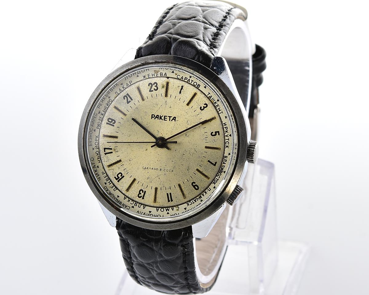 Vintage mechanical Raketa World Traveler (Goroda) watch with 24 hours dial