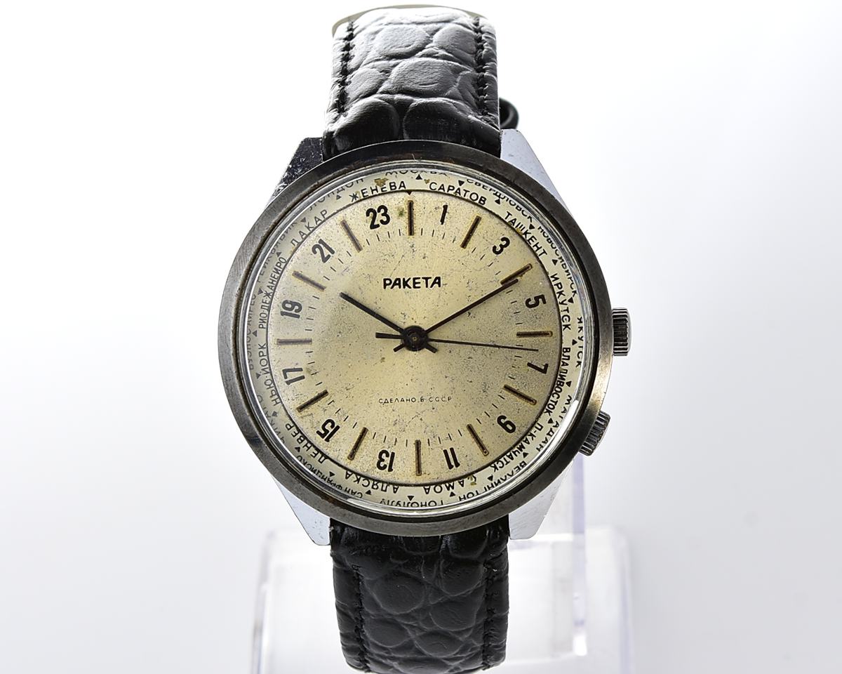 Vintage mechanical Raketa World Traveler (Goroda) watch with 24 hours dial