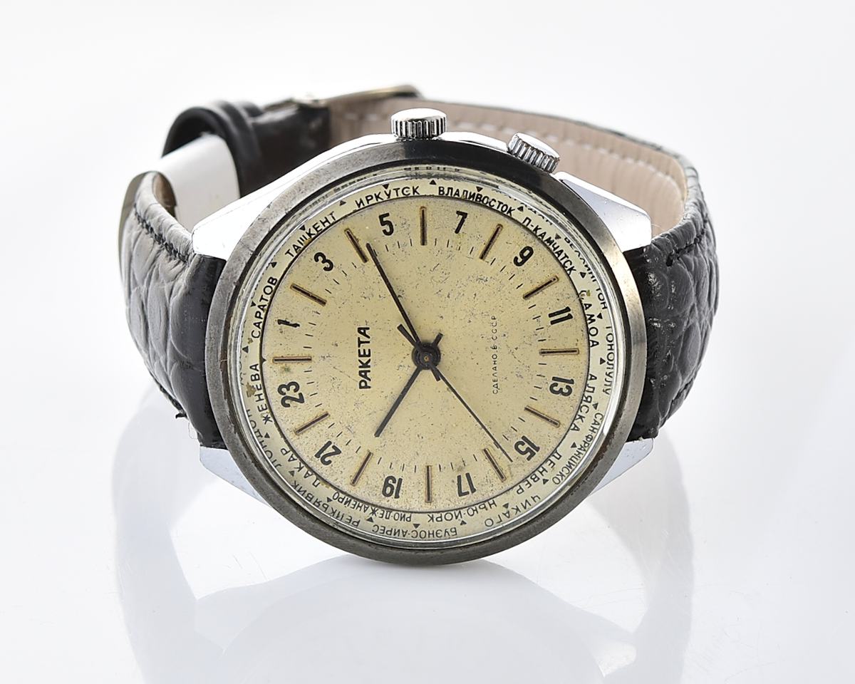 Vintage mechanical Raketa World Traveler (Goroda) watch with 24 hours dial