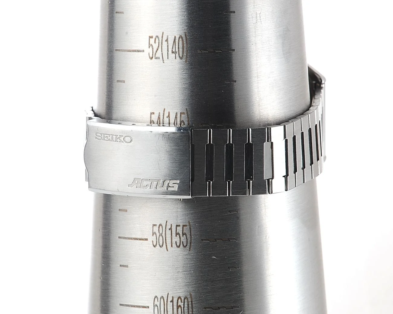 Vintage Seiko 5 Actus SS 23 jewel mechanical watch, from November 1974