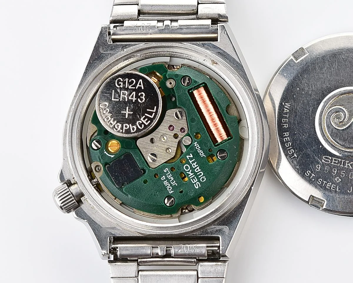Vintage Seiko SilverWave Quartz - Classic JDM Black Dial Sports Watch from May 1979