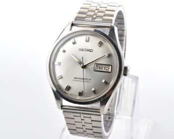 Vintage Seiko Seikomatic-R 30 Jewels Automatic wristwatch, from June 1966