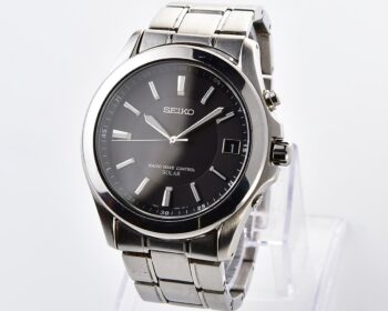 Seiko "Radio Wave Control" Solar JDM Exclusive - light-powered watch with automatic atomic time synchronization