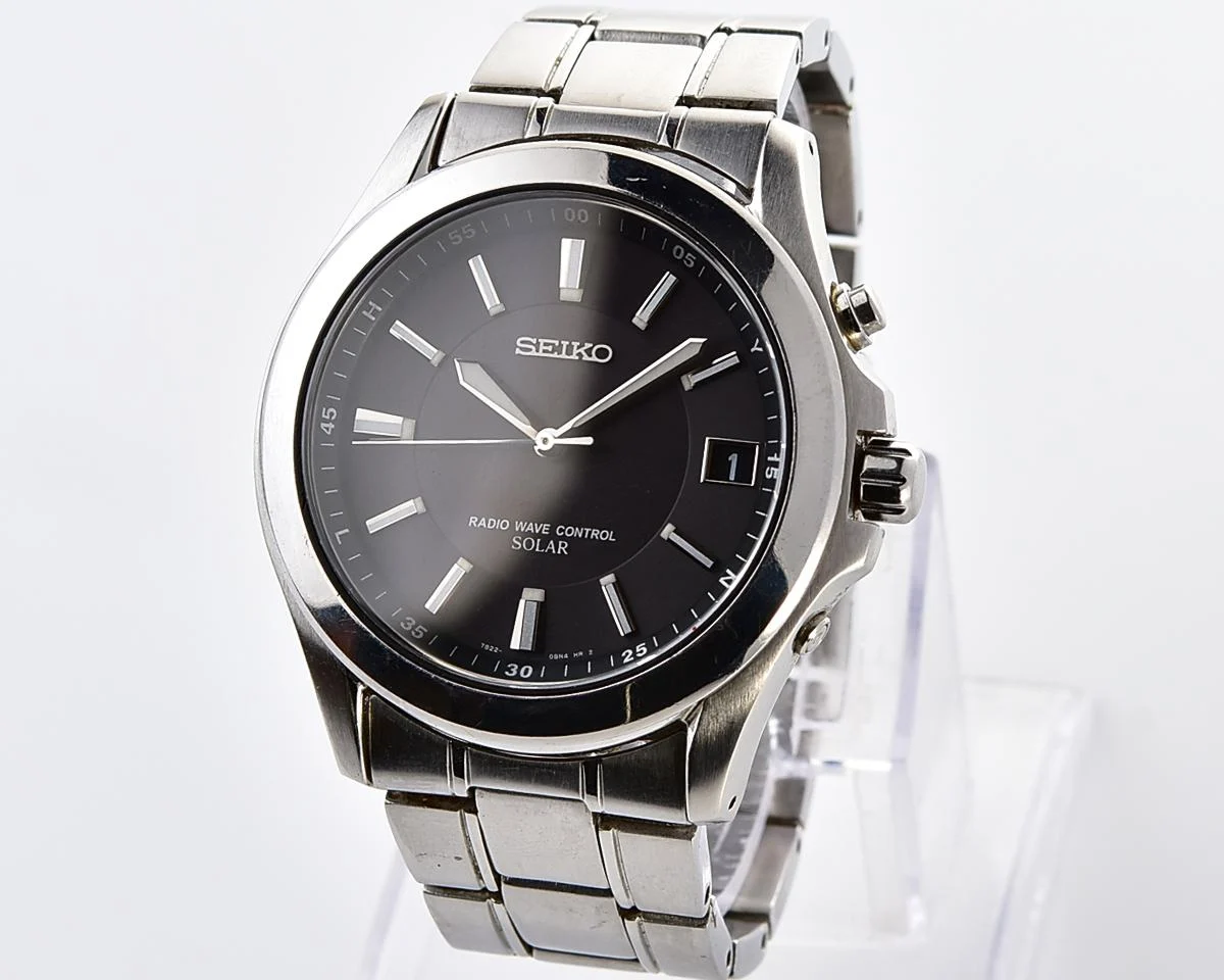 Seiko "Radio Wave Control" Solar JDM Exclusive - light-powered watch with automatic atomic time synchronization