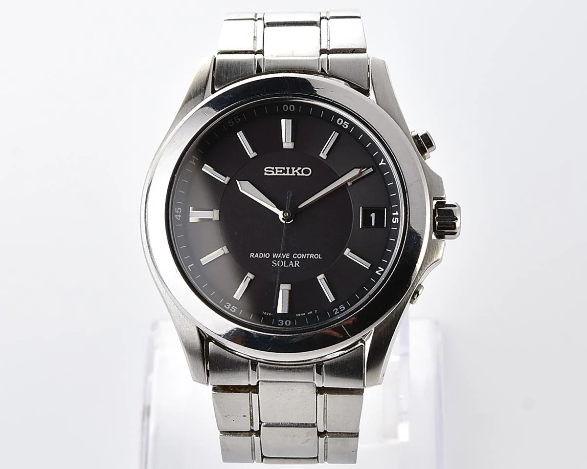 Seiko "Radio Wave Control" Solar JDM Exclusive - light-powered watch with automatic atomic time synchronization