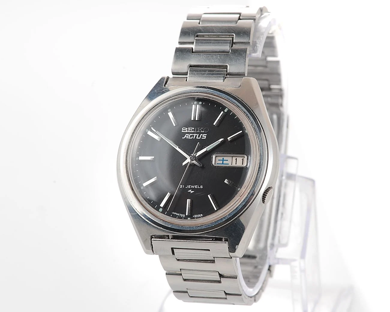 Seiko Actus Automatic 7019-8010 with "No-5" Black Dial, from February 1972