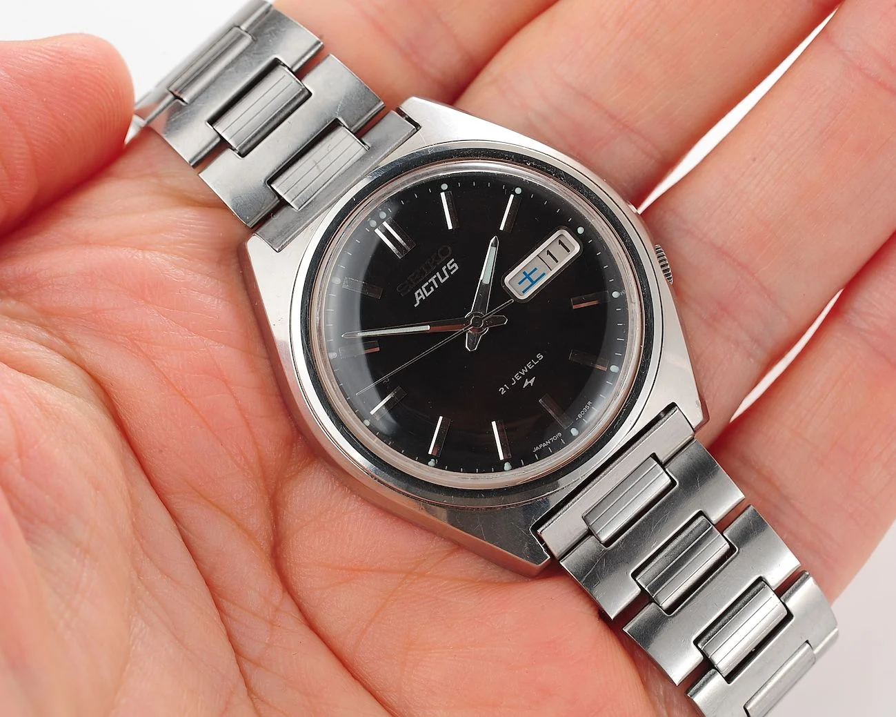 Seiko Actus Automatic 7019-8010 with "No-5" Black Dial, from February 1972