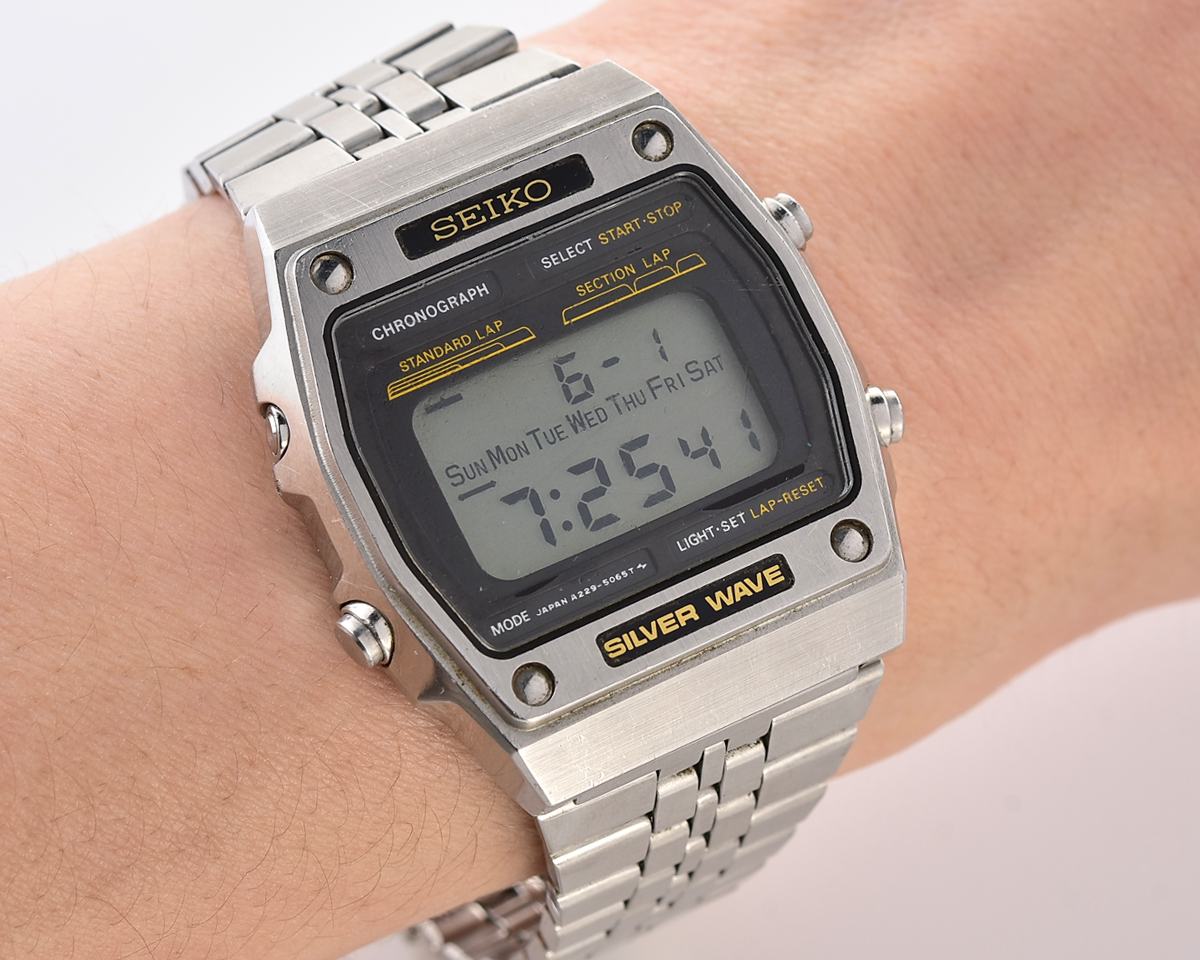 時計 SEIKO SILVER WAVE A229-5050 Vintage Seiko Silver Wave A229-5050 Digital Chronograph, from