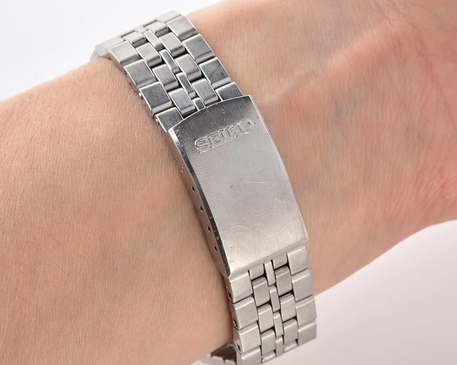 時計 SEIKO SILVER WAVE A229-5050 Vintage Seiko Silver Wave A229-5050 Digital Chronograph, from