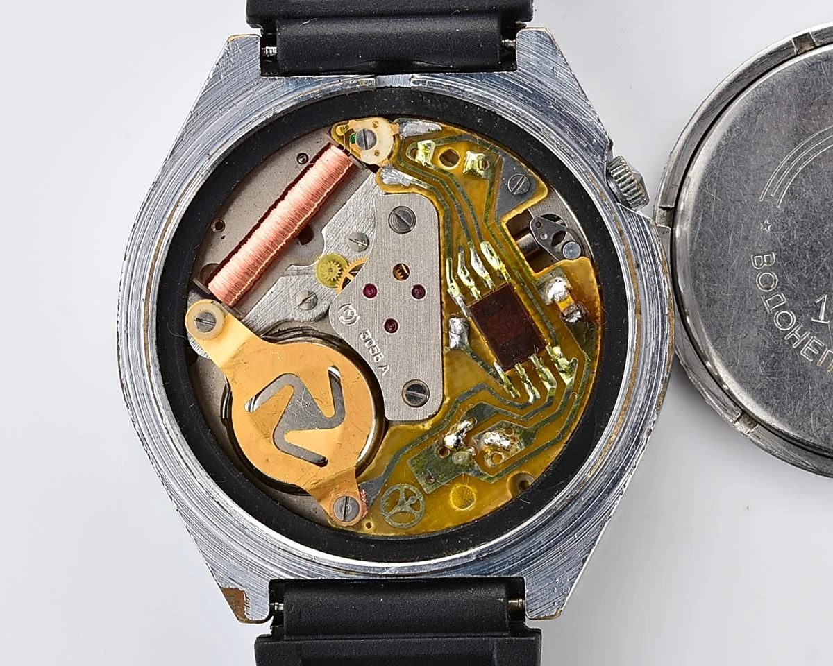 Large Soviet Slava wristwatch with quartz movement