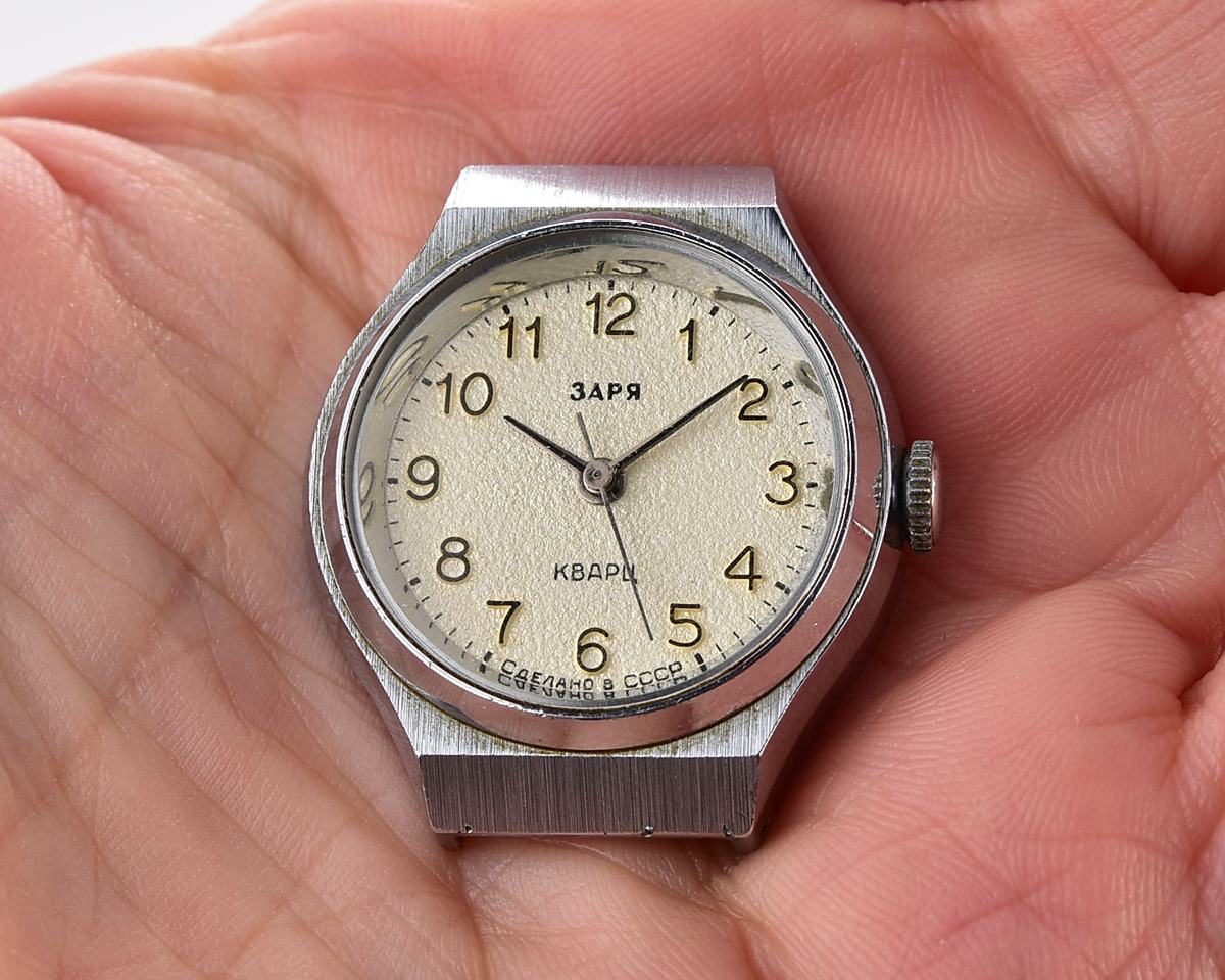 TIME CAPSULE: ZARIA wristwatch for ladies with quartz movement - with box and passport!