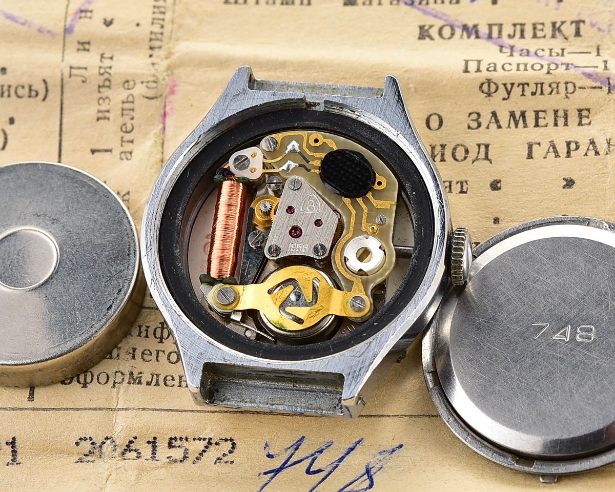 TIME CAPSULE: ZARIA wristwatch for ladies with quartz movement - with box and passport!