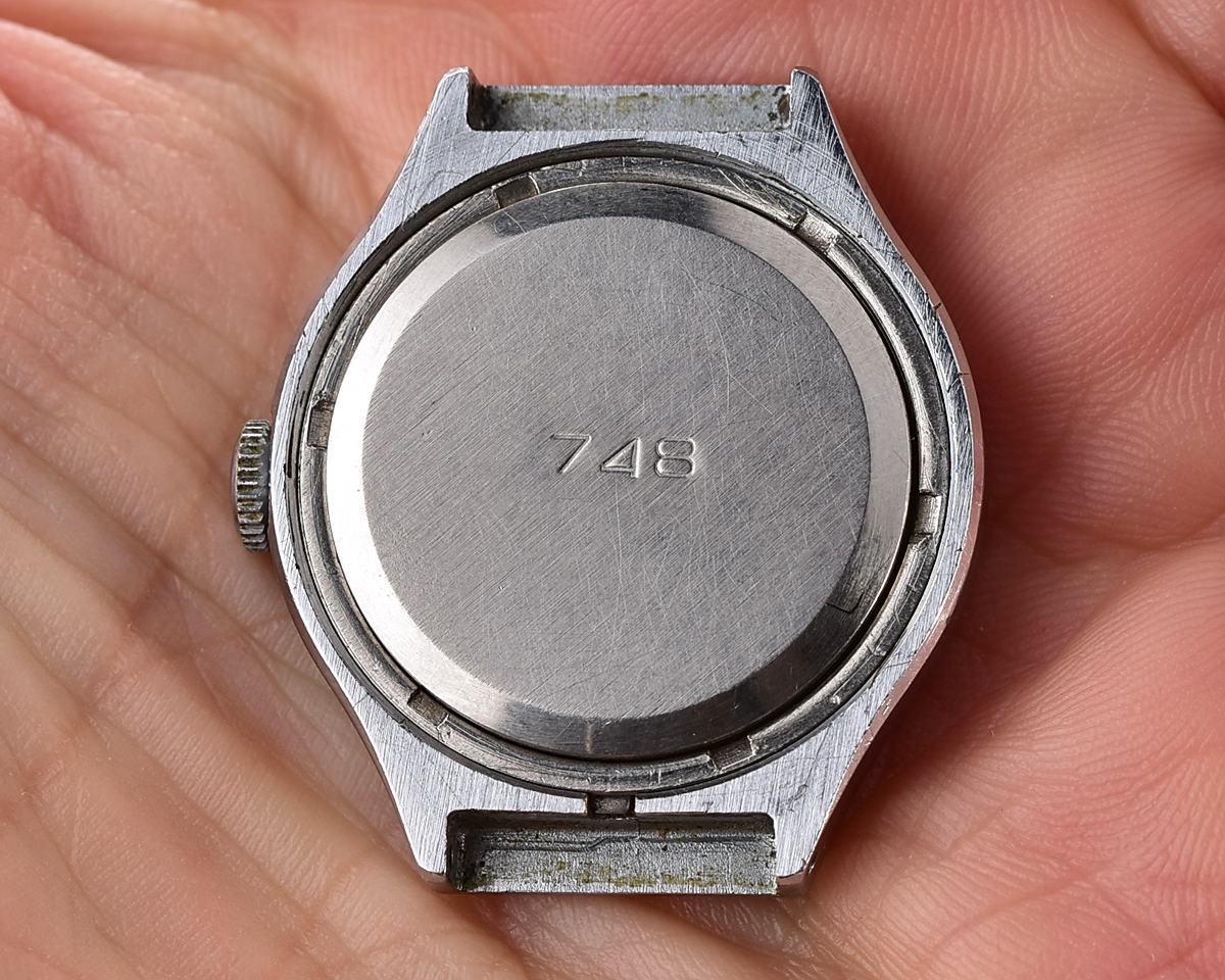 TIME CAPSULE: ZARIA wristwatch for ladies with quartz movement - with box and passport!