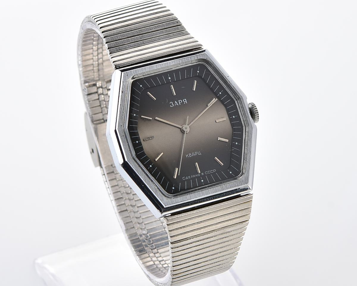Vintage ZARIA wristwatch with automatic quartz movement