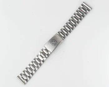 Vintage Soviet stainless steel 18mm x 165mm watch bracelet with Leningrad buckle