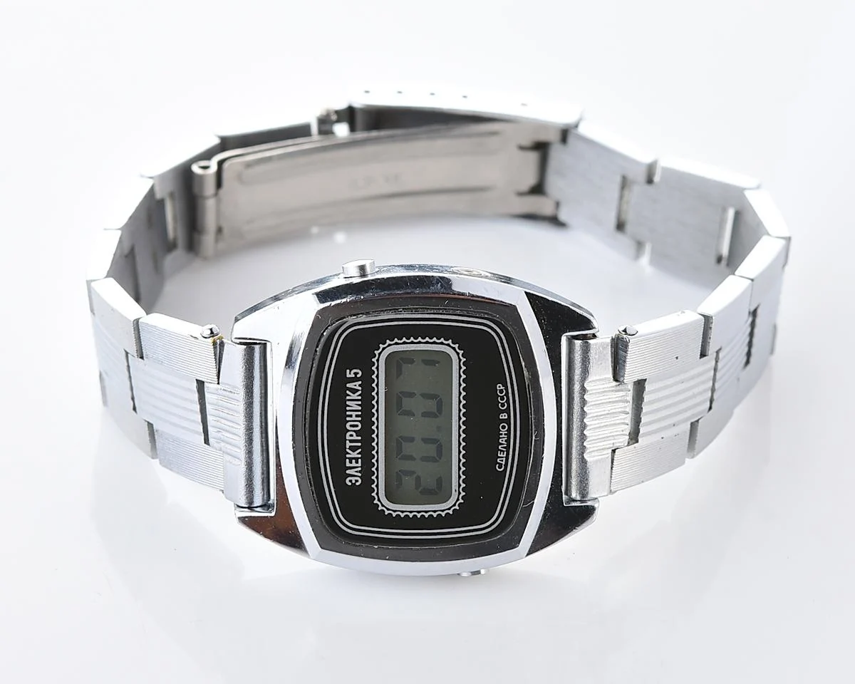 Digital vintage USSR wristwatch Electronika with stainless steel bracelet for ladies