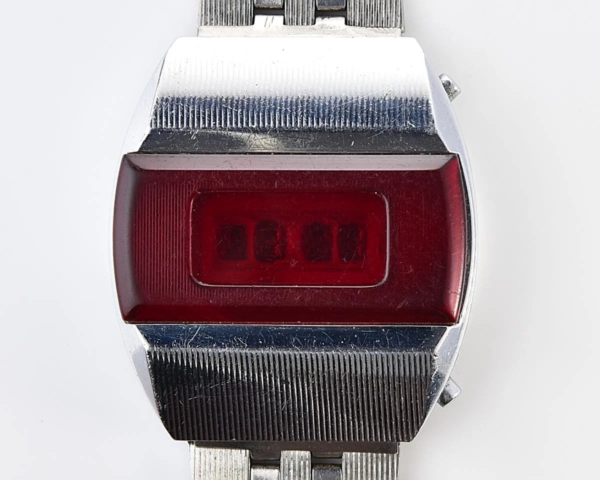 First Red LED Digital Vintage USSR Wristwatch Electronika E-1 Pulsar!