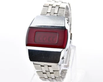 First Red LED Digital Vintage USSR Wristwatch Electronika E-1 Pulsar!