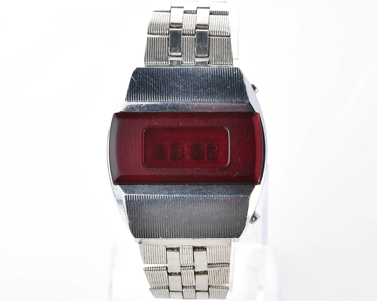 First Red LED Digital Vintage USSR Wristwatch Electronika E-1 Pulsar!