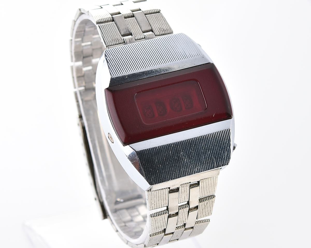 First RED LED Digital Vintage USSR Wristwatch Electronika E-1 Pulsar!