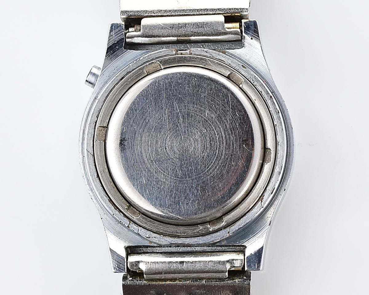 Digital vintage USSR ladies wristwatch Electronika-5 with stainless steel bracelet