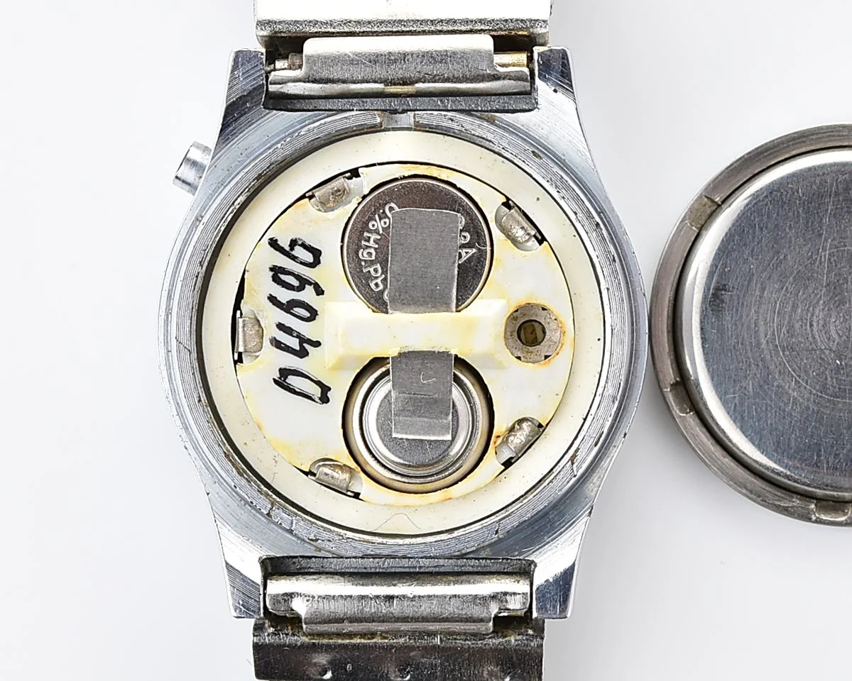 Digital vintage USSR ladies wristwatch Electronika-5 with stainless steel bracelet
