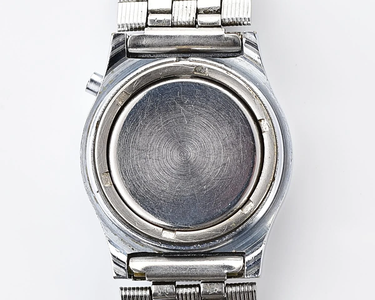 Digital vintage USSR ladies wristwatch Electronika-5 with stainless steel bracelet