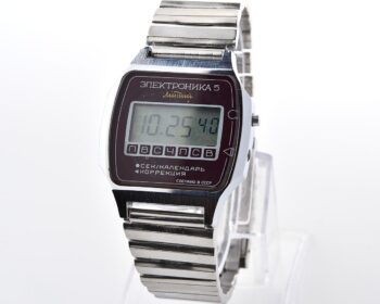 Digital vintage USSR wristwatch Electronika-5 Lithium with uncommon wine color mask