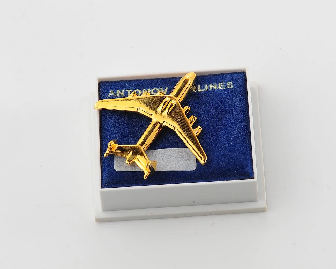🇺🇦 Antonov An-225 «Mriya» gold-tone pin on Antonov Airlines card – 100% of revenue goes to Ukrainian Armed Forces - Image 4