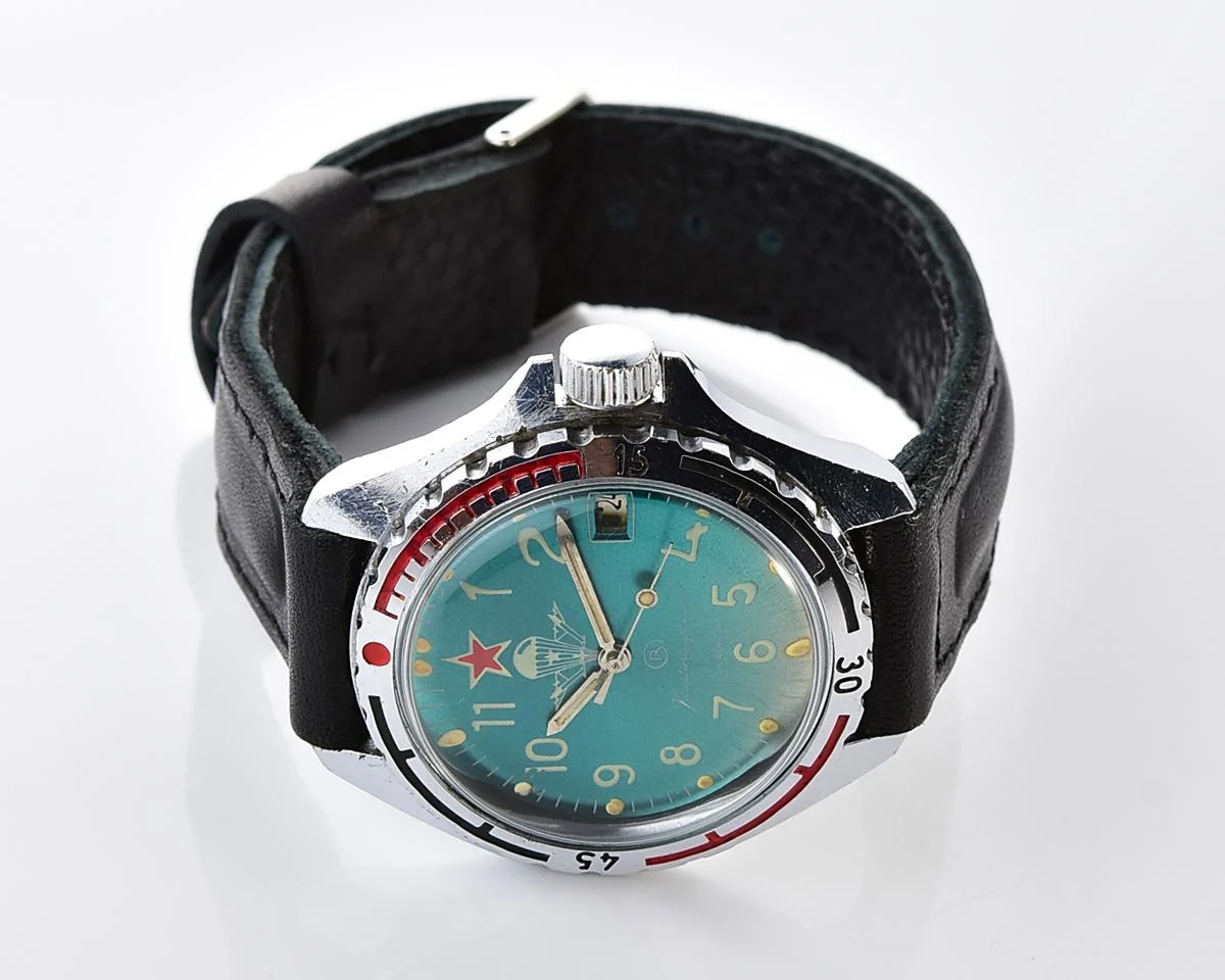 Vostok Komandirskie paratroopers mechanical wristwatch for airborn troops