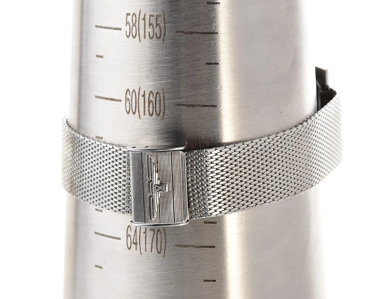 Longines Dress watch with Ultra-Slim Cushion Case with Original Factory Mesh Bracelet from 1970