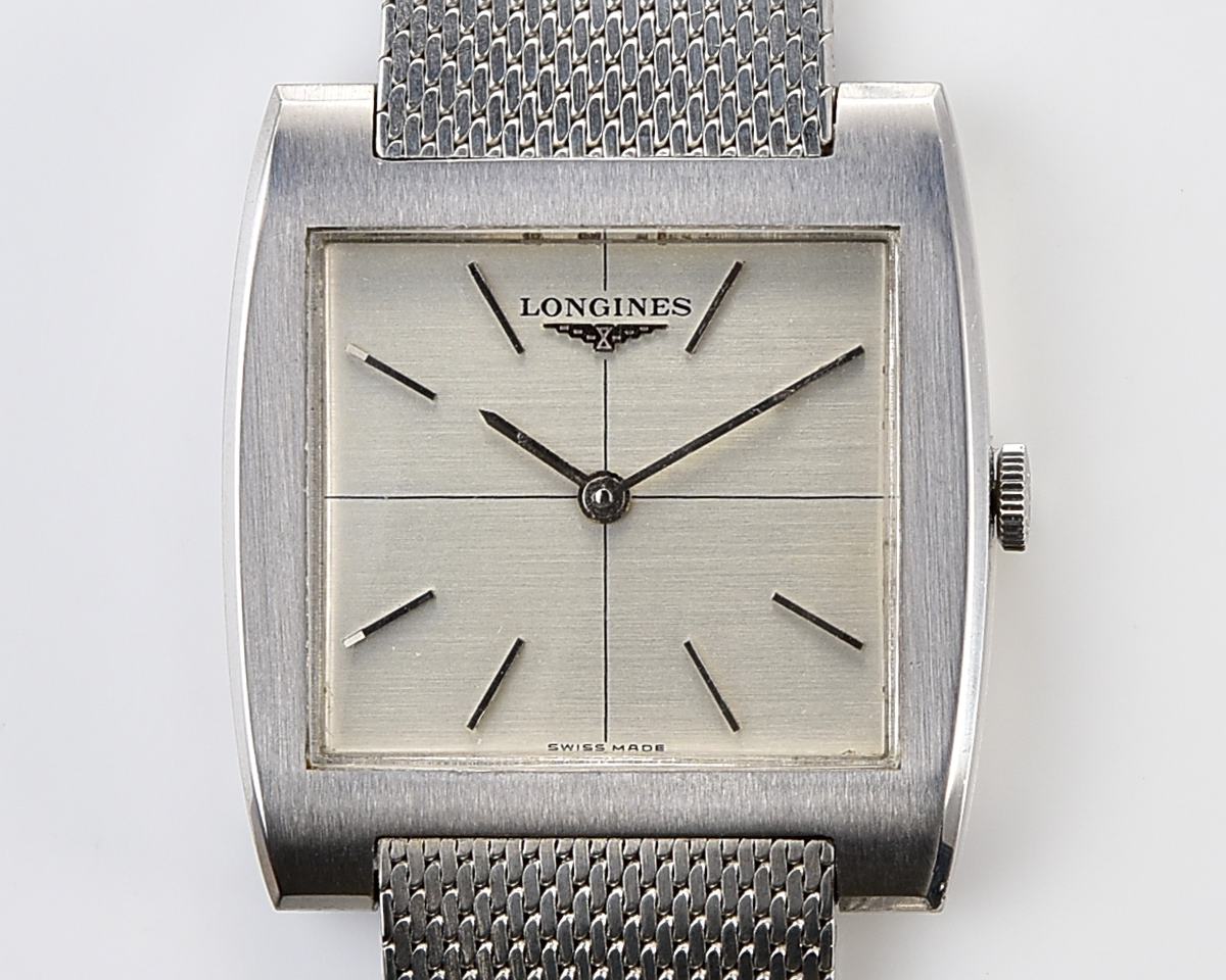 Vintage 1970 Longines Dress - Ultra-Slim Cushion Case with Original Factory Mesh Bracelet
