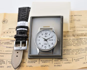 TIME CAPSULE: Soviet Luch automatic quartz watch - New Old Stock (NOS)!