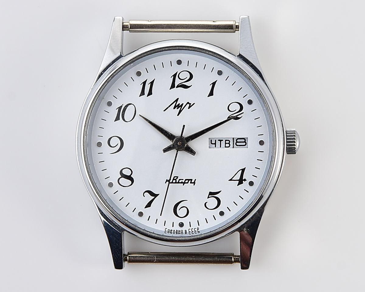 TIME CAPSULE: soviet LUCH automatic quartz watch - New Old Stock(NOS)!
