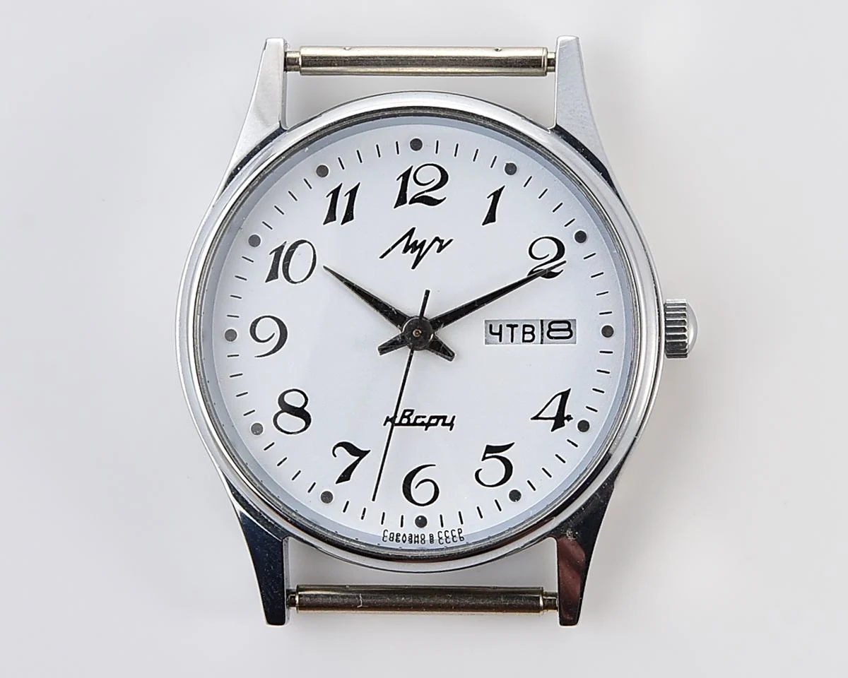 TIME CAPSULE: Soviet Luch quartz watch - New Old Stock (NOS)!