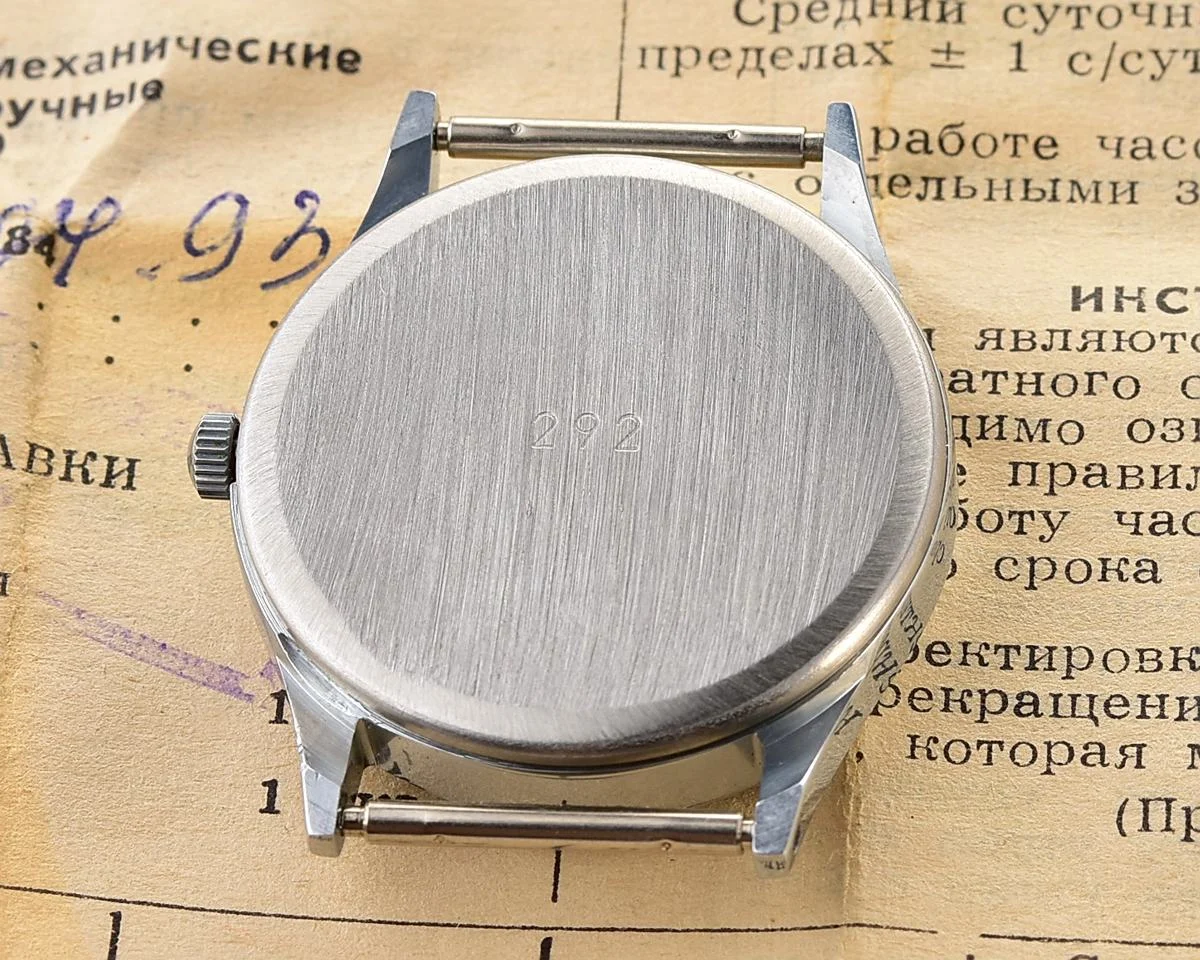 TIME CAPSULE: Soviet Luch quartz watch - New Old Stock (NOS)!