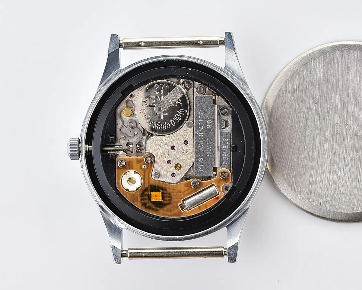 TIME CAPSULE: Soviet Luch quartz watch - New Old Stock (NOS)!