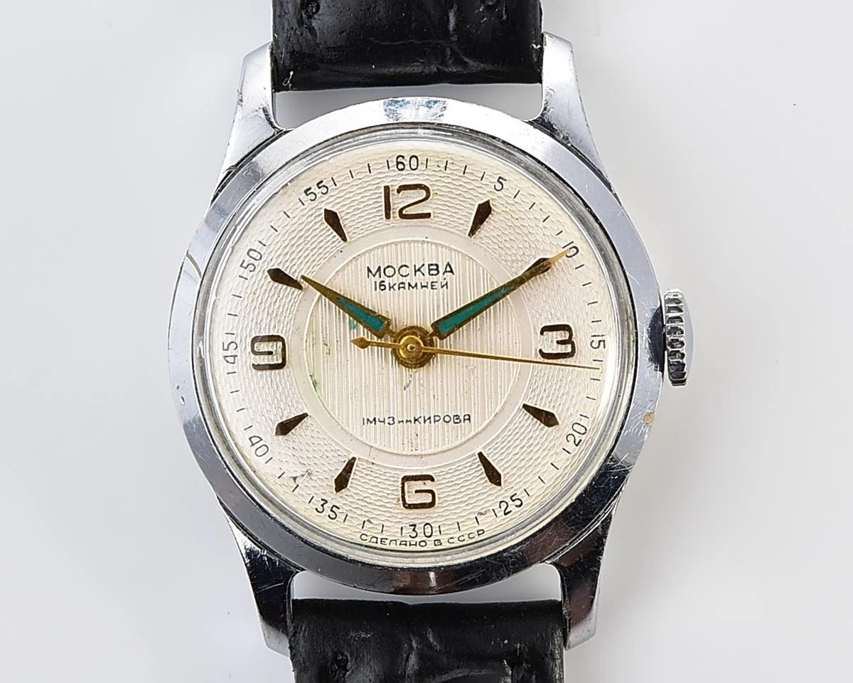 Excellent Moskva Soviet vintage mechanical watch