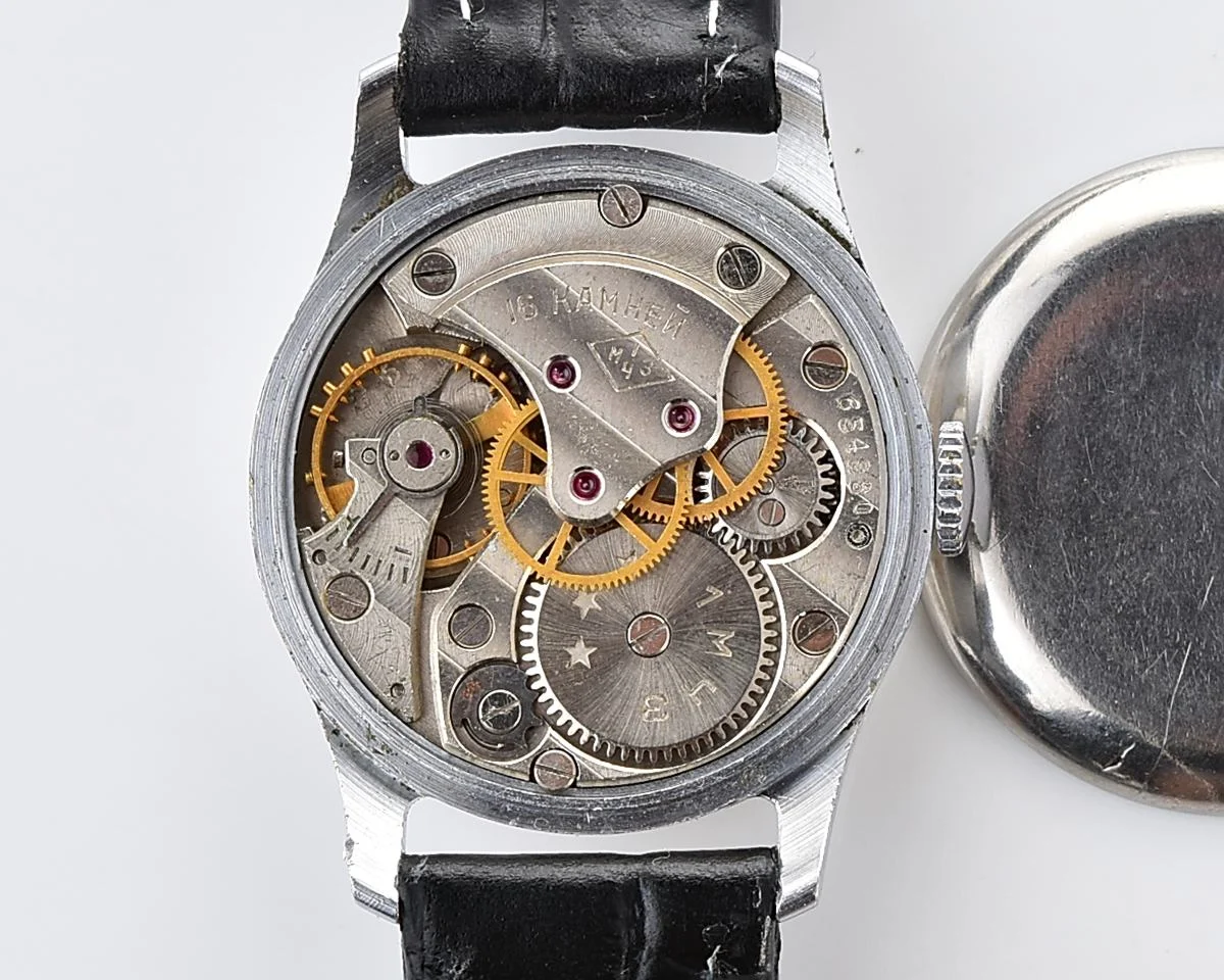 Excellent Moskva Soviet vintage mechanical watch