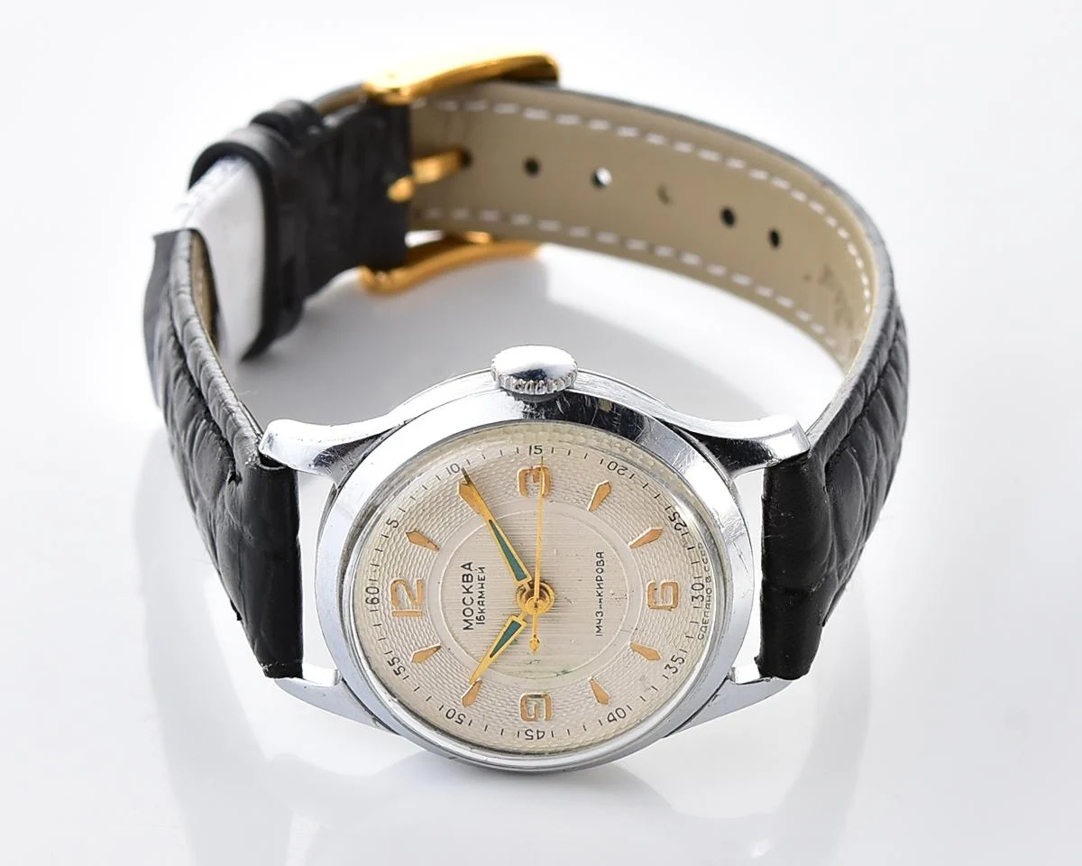 Excellent Moskva Soviet vintage mechanical watch