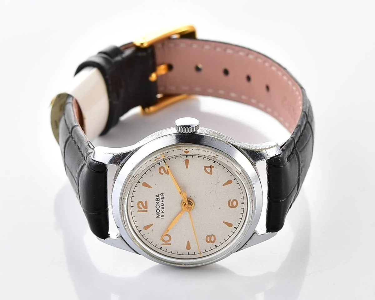 Excellent Moskva Soviet vintage mechanical watch