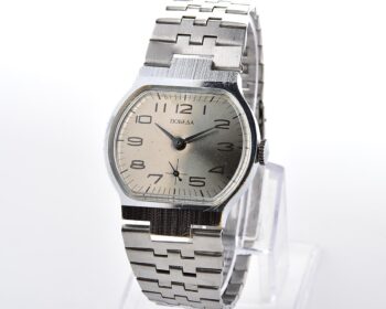 Vintage soviet mechanical POBEDA watch with stainless steel bracelet