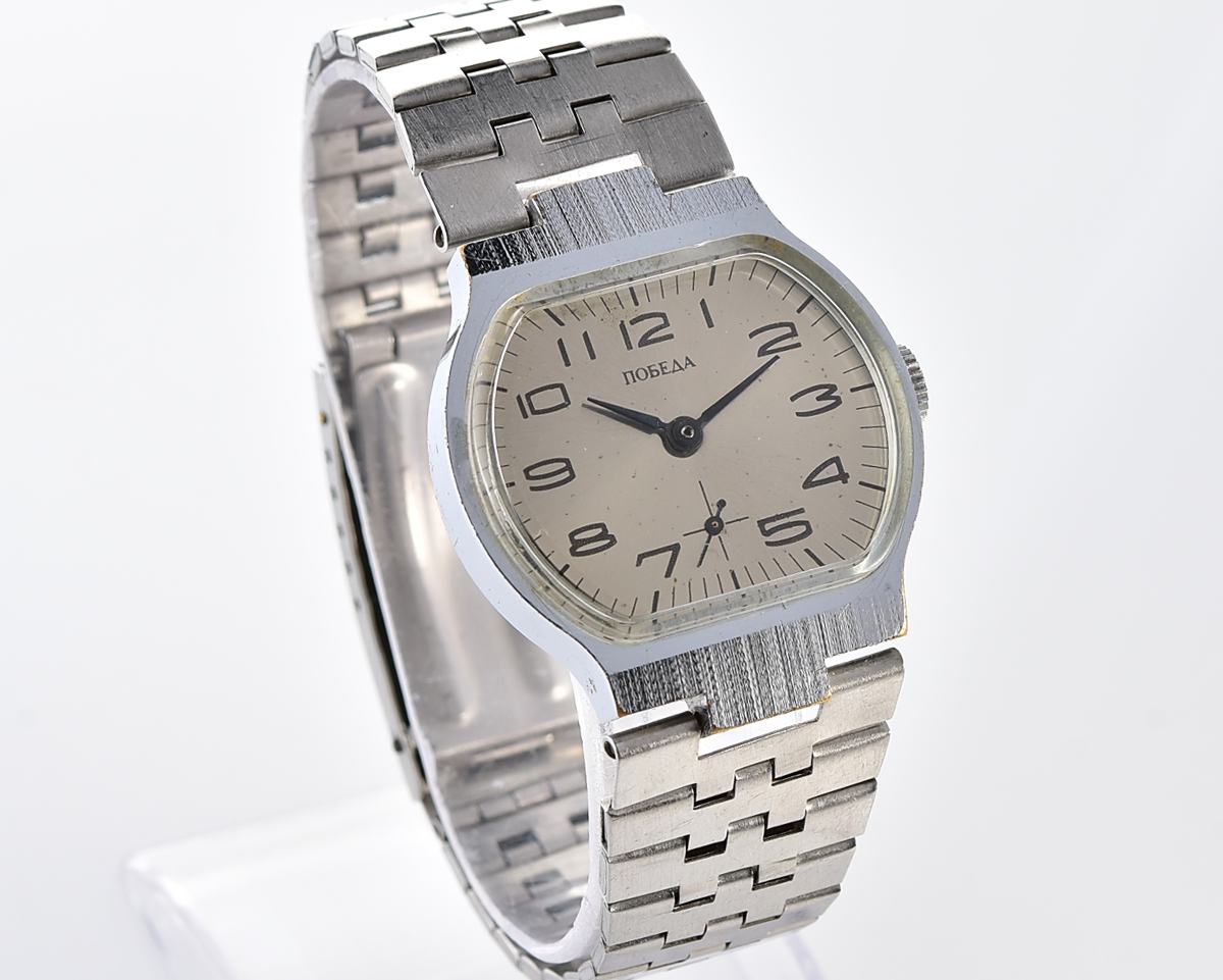 Vintage soviet mechanical POBEDA watch with stainless steel bracelet