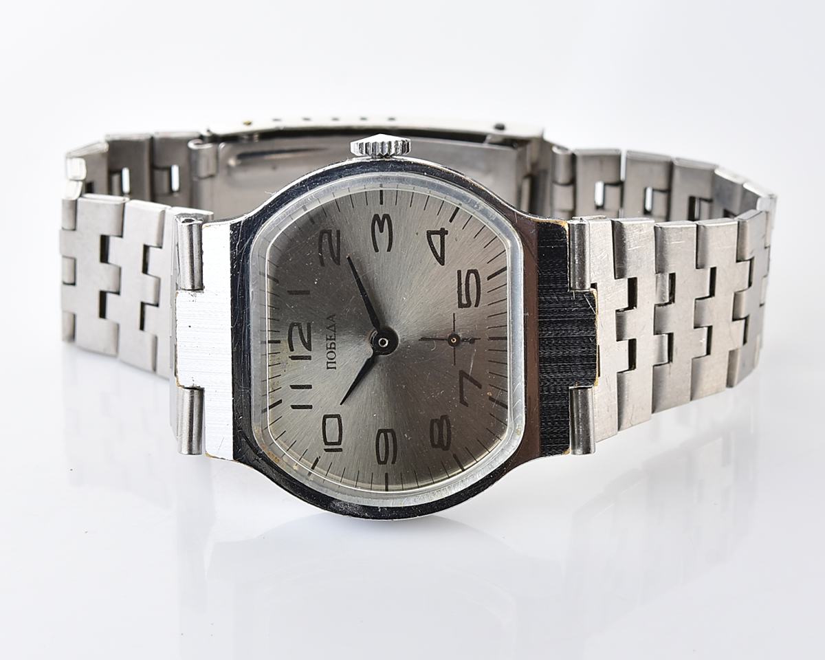 Vintage soviet mechanical POBEDA watch with stainless steel bracelet