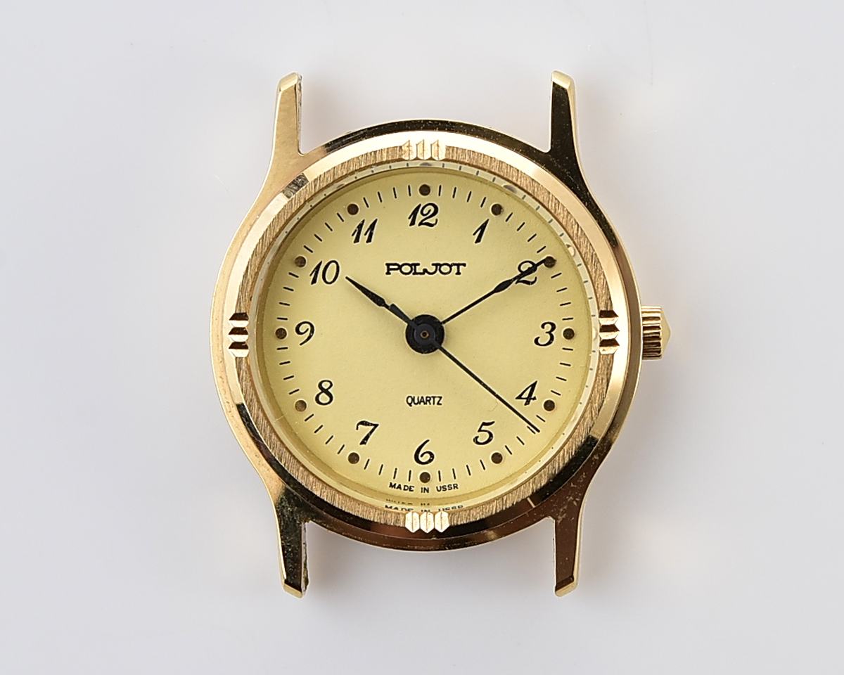 TIME CAPSULE: Soviet POLJOT wrist watch with quartz movement – New Old Stock(NOS)!
