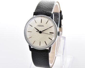 Soviet RAKETA elegant vintage mechanical wristwatch