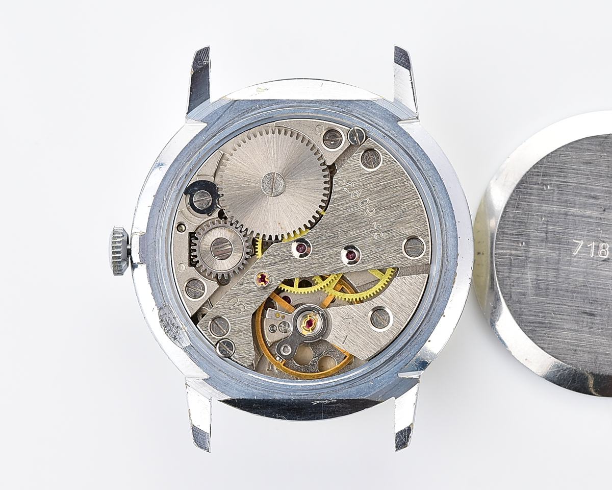 RAKETA elegant vintage mechanical watch - CCCP hammer & sickle!