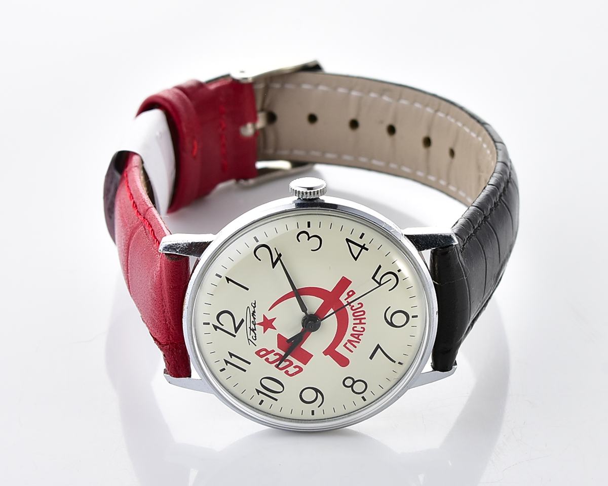 RAKETA elegant vintage mechanical watch - CCCP hammer & sickle!
